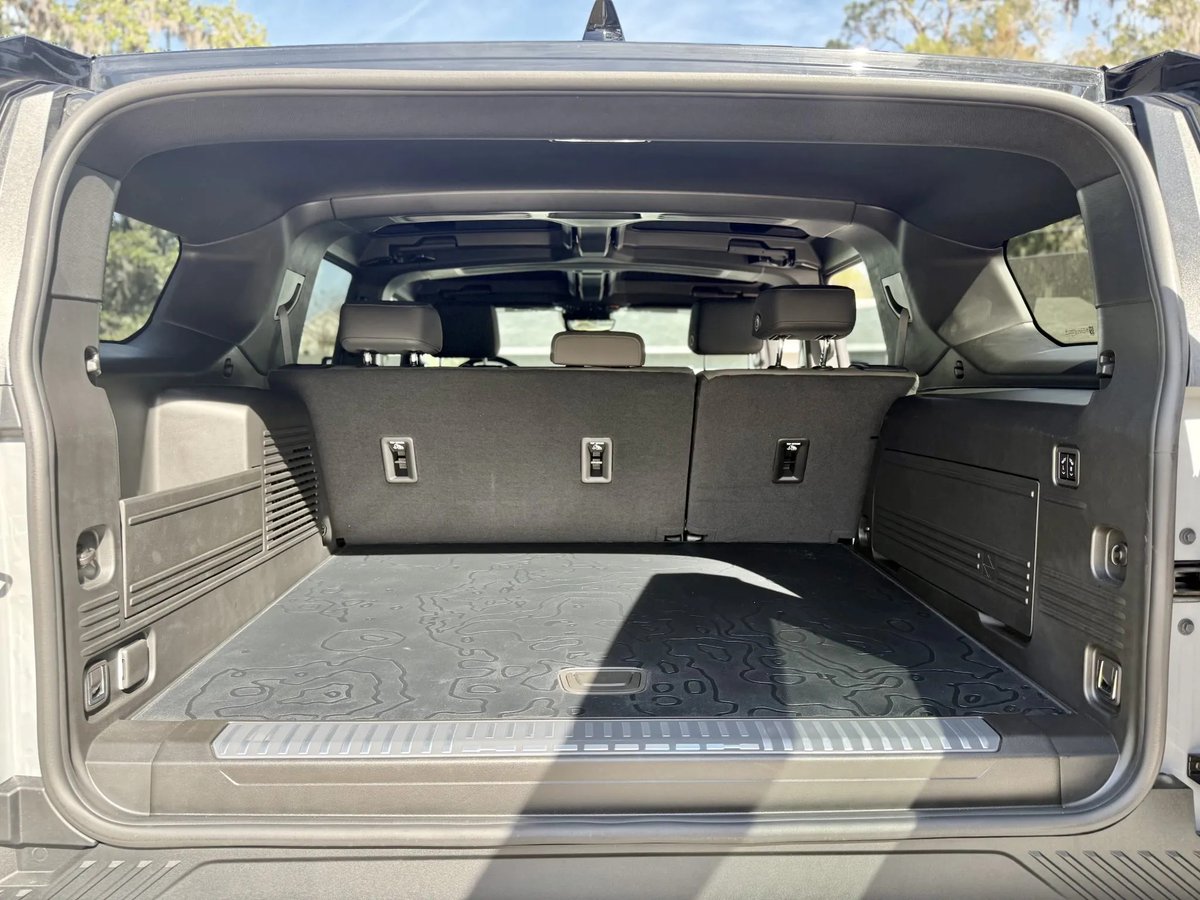 2025 Hummer EV 3X SUV

sold for $82,000 on auction
(original MSRP of $103,315)

830 hp
0-60 mph in 3.5s
170 kWh battery pack
312 miles (502 km) range

drove 696 miles

over $15,000 in aftermarket upgrades