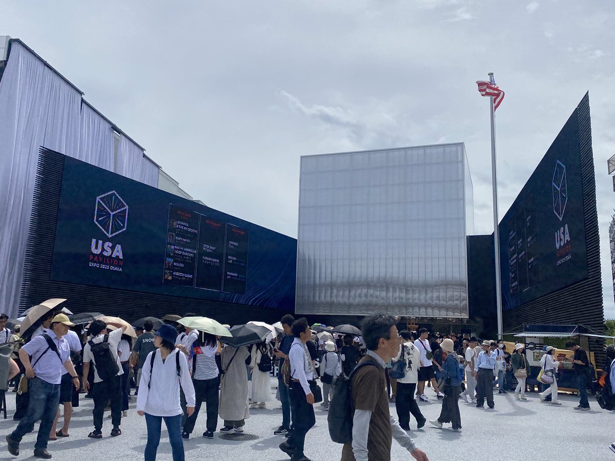 東ゲート真正面のアメリカ🇺🇸、フランス🇫🇷館は2時間待ちで笑ったな

あれ予約制にしたらいいと思うんだが