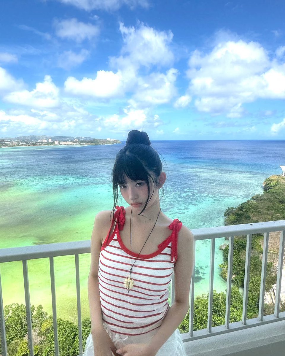 rei pics tweet media