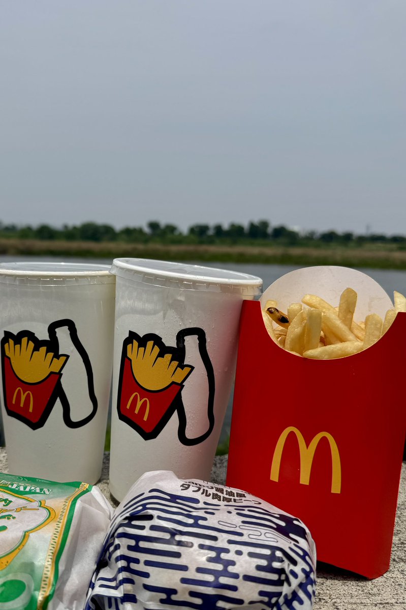 優待でグランドセットです🍔🥤