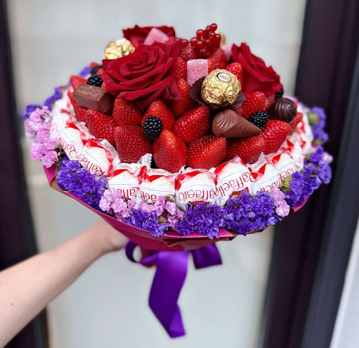 ♥️ No esperes un Día Especial, CRÉALO ♥️

Ramo fresas, chocolates y mucho cariño 
#ramoscomestibles #ramodechocolates #regalosoriginales