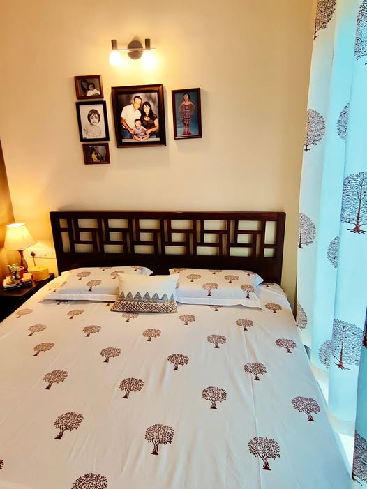 MiltonM93468667's tweet image. Sleep Naturally, Dream Beautifully

Add a touch of timeless tradition to your bedroom with this hand-block printed Mango Tree Cotton Bed Sheet from MnR Decor. Crafted with love, eco-friendly, and made for serene slumber. 

Shop now: mnrdecor.com/products/hand-…

#MnRDecor #HandBlock