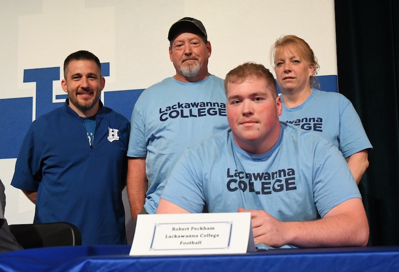 Southern Tier Sports Report (@tierreport) on Twitter photo BUSY DAY FOR HORSEHEADS ATHLETES SIGNING TO PLAY COLLEGE AT D3/JUCO SCHOOLS (21 PHOTOS). . . <a href="/HorseheadsAD/">Horseheads Athletics</a> <a href="/HhdsSchools/">Horseheads Schools</a> <a href="/HhdsBoysSoccer/">Horseheads Boys Soccer</a> <a href="/HhdsGirlsLax/">Horseheads Girls Lacrosse</a> <a href="/hdsgirlssoccer/">HHdsgirlssoccer</a> <a href="/HorseheadsLax/">Horseheads Boys Lacrosse</a>
stsportsreport.com/index_get.php?… BUSY DAY FOR HORSEHEADS ATHLETES SIGNING TO PLAY COLLEGE AT D3/JUCO SCHOOLS (21 PHOTOS). . . <a href="/HorseheadsAD/">Horseheads Athletics</a> <a href="/HhdsSchools/">Horseheads Schools</a> <a href="/HhdsBoysSoccer/">Horseheads Boys Soccer</a> <a href="/HhdsGirlsLax/">Horseheads Girls Lacrosse</a> <a href="/hdsgirlssoccer/">HHdsgirlssoccer</a> <a href="/HorseheadsLax/">Horseheads Boys Lacrosse</a>
stsportsreport.com/index_get.php?…