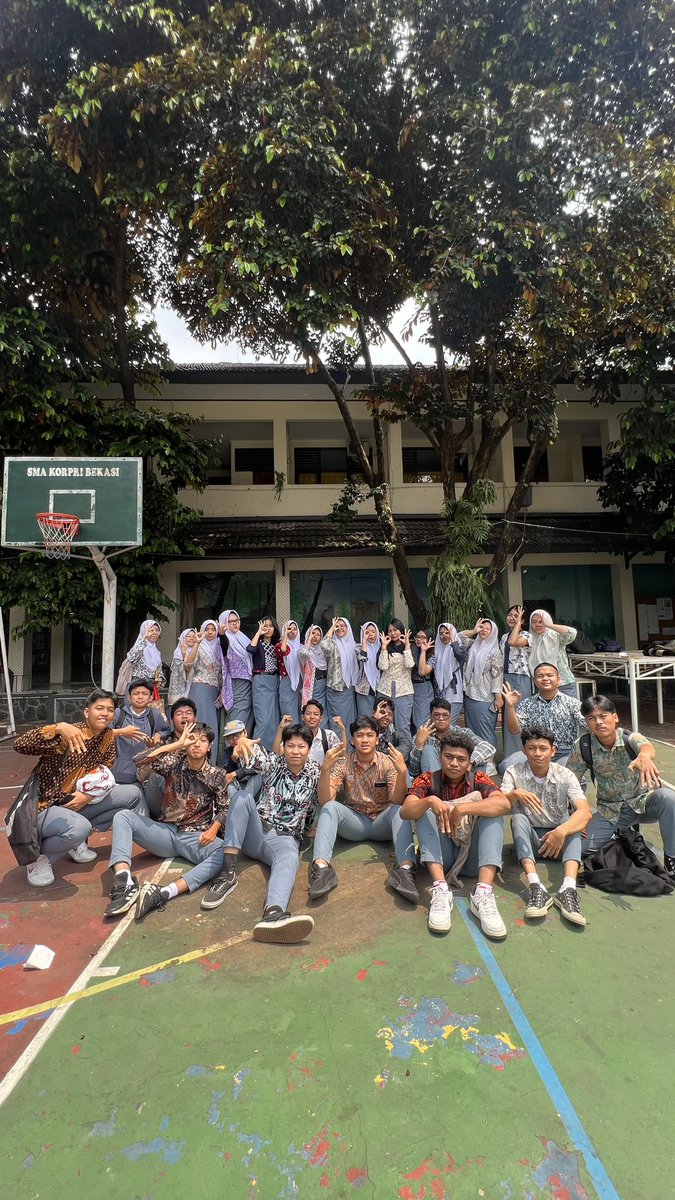 PAKE NANYA. 🤣🤣