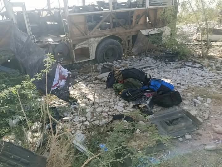 خضدار:  زیرو پوائنٹ کے مقام پر آرمی پبلک سکول بس پر دھماکہ 4 بچے جاں بحق جبکہ 38 زخمی ہیں۔