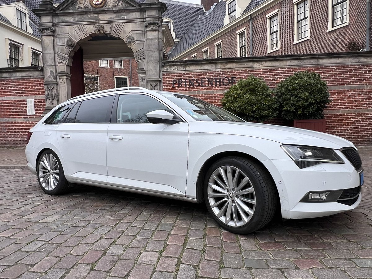 Heeft u een #document dat snel of op een specifieke tijd ergens moet worden afgeleverd? Ook daarvoor kunt u bij #BOBLeek terecht.
Wij zijn nauwkeurig, discreet en representatief. U bent er bij ons van verzekerd dat uw pakketje met de grootst mogelijke zorg wordt behandeld.