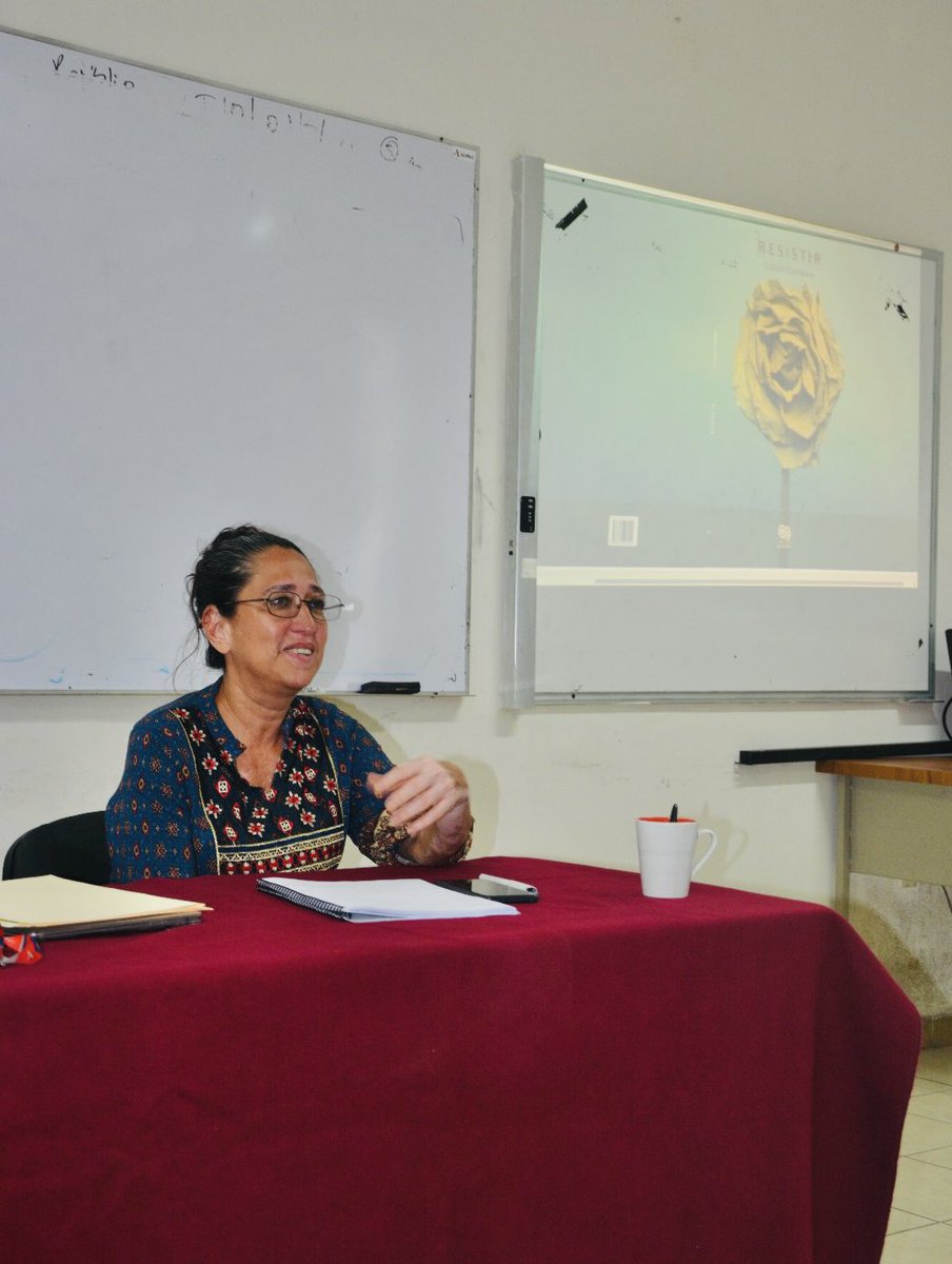 La <a href="/UAGro_MX/">UAGro MX</a> a través del <a href="/IIEPA_IMA/">Ciencia Política UAGro</a> , se une a las actividades de la Feria Internacional del Libro 2025 con la presentación del libro “Resistir”, escrito por Citlalli Guerrero Morales.