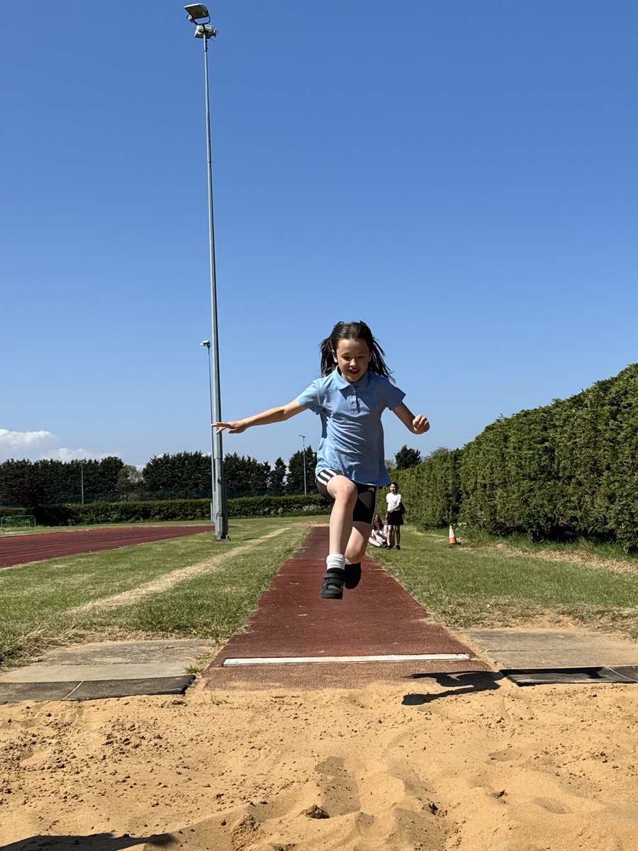 Our Athletics team loved training at King George Stadium yesterday. They all trained hard to beat their own PB in both track and field events. 🌟