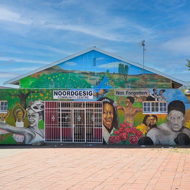📰JUST OUT: This is a greenlight to act, Joburg!

#CivicSaturdays is launching and it's your turn to clean up, speak out, and help fix Joburg from the ground up. 

Venue: Noordgesig Community Centre
Date: Sat 24 May 
Time: 9AM – 12PM

READ: bit.ly/CIVIC_Saturdays

#SaveJoburg
