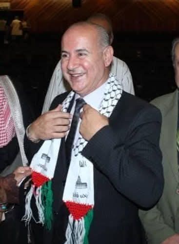 اختطاف المقاوم العروبي الوطني المخلص لسوريا وفلسطين الاستاذ   خالد العبود 
من قبل عصابات  الجاسوس الجولاني وما يسمى "الأمن العام" واقتياده إلى جهة مجهولة بعد أن داهموا منزله في ساعات متأخرة من الليل كالوحوش .
نخب سوريا وأبطالها ورموزها الوطنية في سجون الظلام والإرهاب ..