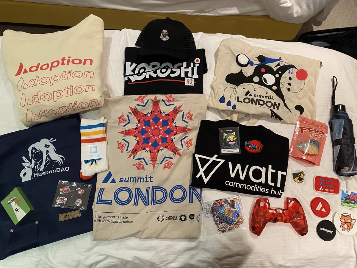 sellePLAYS's tweet image. Cannot wait to rock these Avax Summit merch on streams and new patches/stickers on travel bags and suitcase. Thank you! 🤗

#avaxsummit #merch