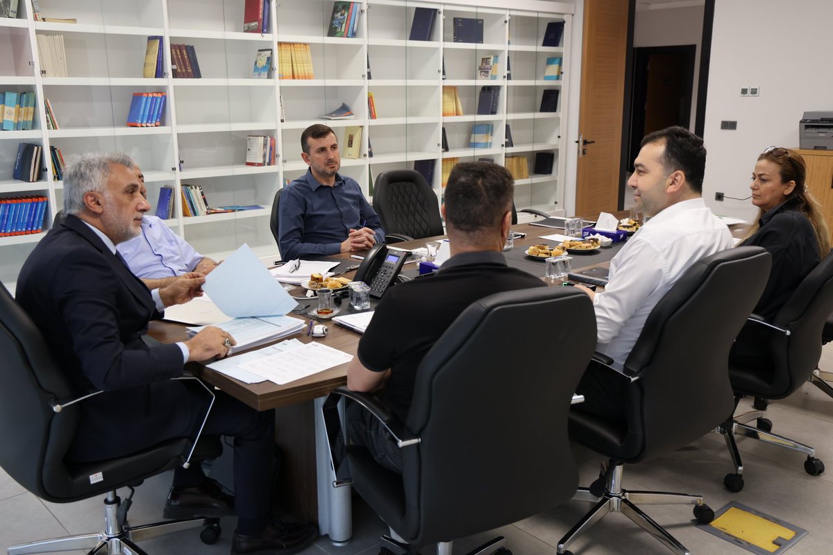 Odamız Hesapları İnceleme Komisyonu, Komisyon Başkanımız Vedat Gündoğan Başkanlığında, komisyon üyelerimiz Mehmet Uruç, Ayhan Şirin, Sercan Akyol ve Genel Sekreter Yardımcımız Mustafa Özdemir'in katılımıyla toplantısını yaptı.

Komisyonumuz Nisan ayı dönem hesaplarını inceledi.