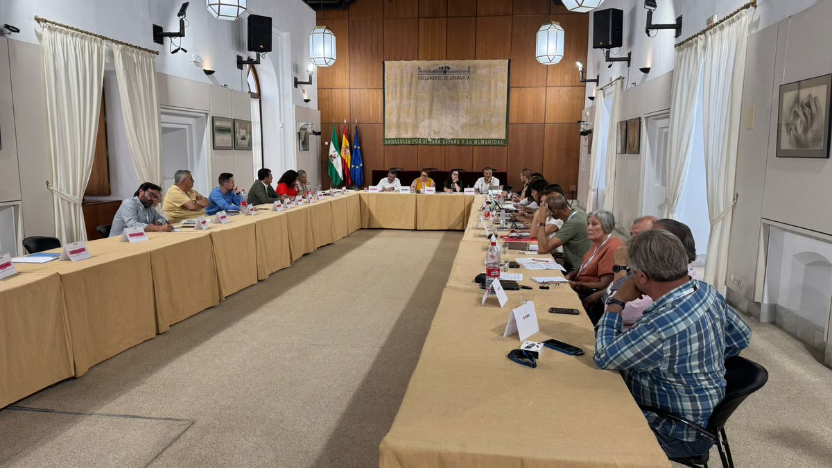 ✅Ayer celebramos nuestra Segunda Mesa en el Parlamento andaluz en favor de políticas inclusivas.

👉Repasamos las medidas que diagnostican al alumnado, poniendo énfasis en eliminar la segregación y las barreras que dificultan el aprendizaje.