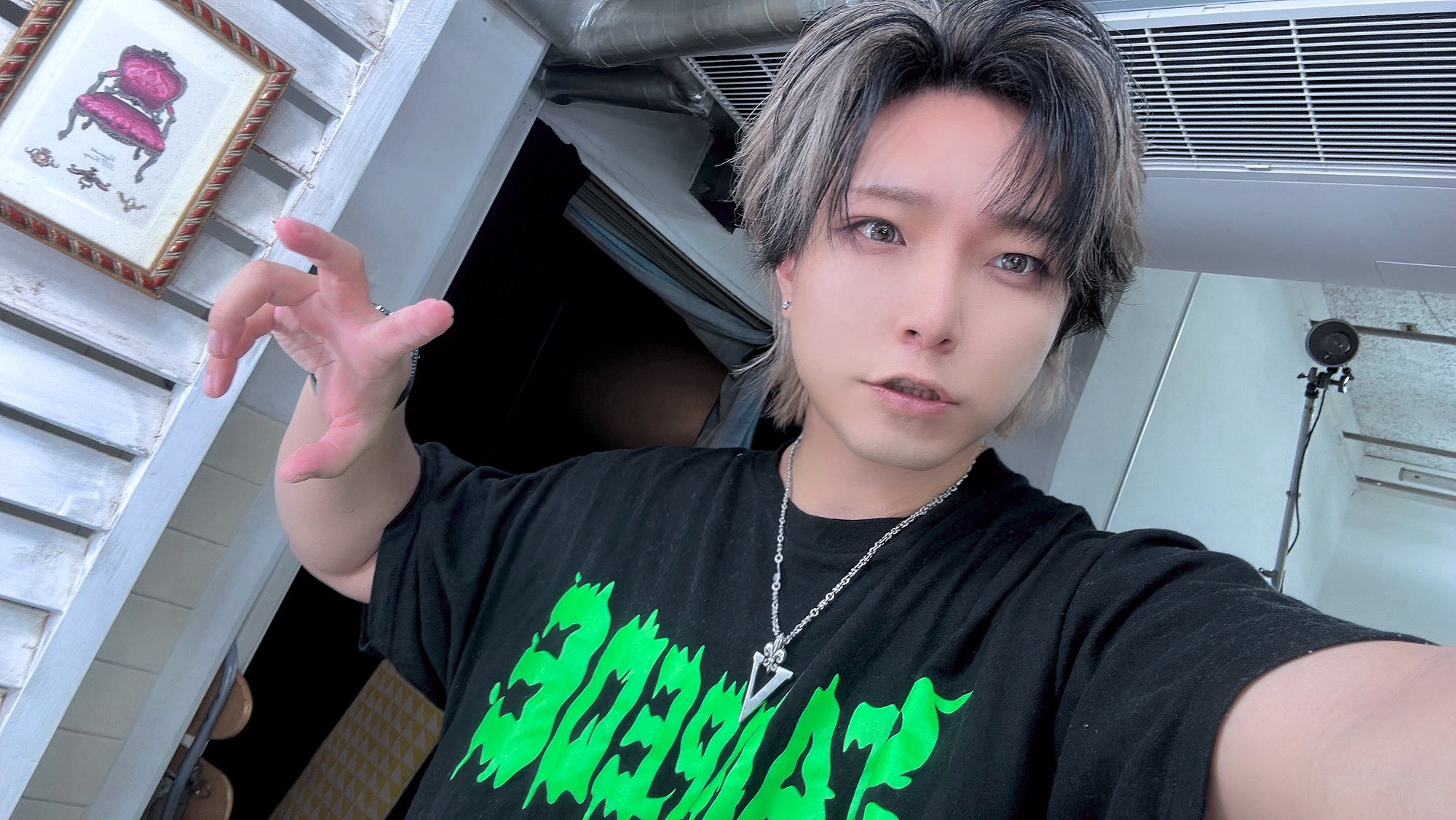 SHARE LOCK HOMES」KARASU「夢は死ぬまで踊ること」大地に根を
