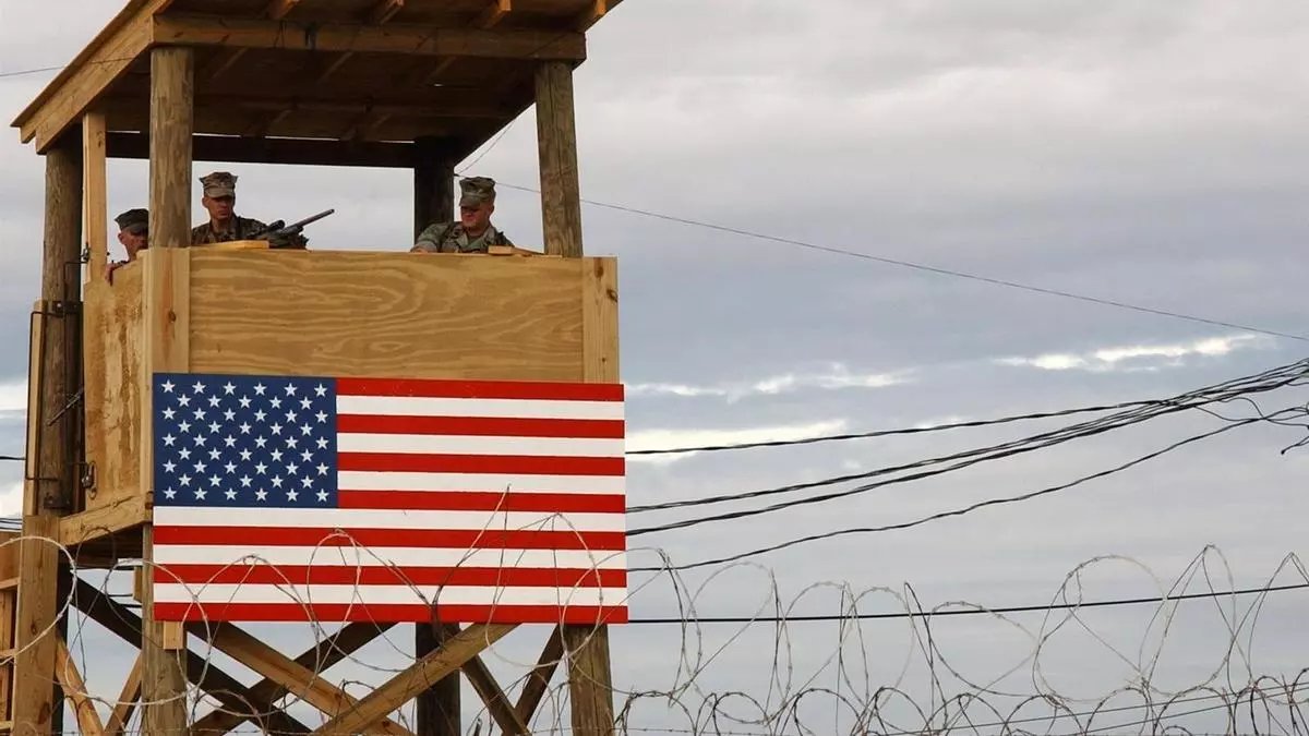 Un día como hoy, en 1966, desde esa base ilegal en Guantánamo marines yanquis asesinaron al combatiente Luis Ramírez López. #CubaViveEnSuHistoria: ¡honramos a nuestros mártires y denunciamos a los asesinos! #SiempreAntimperialista