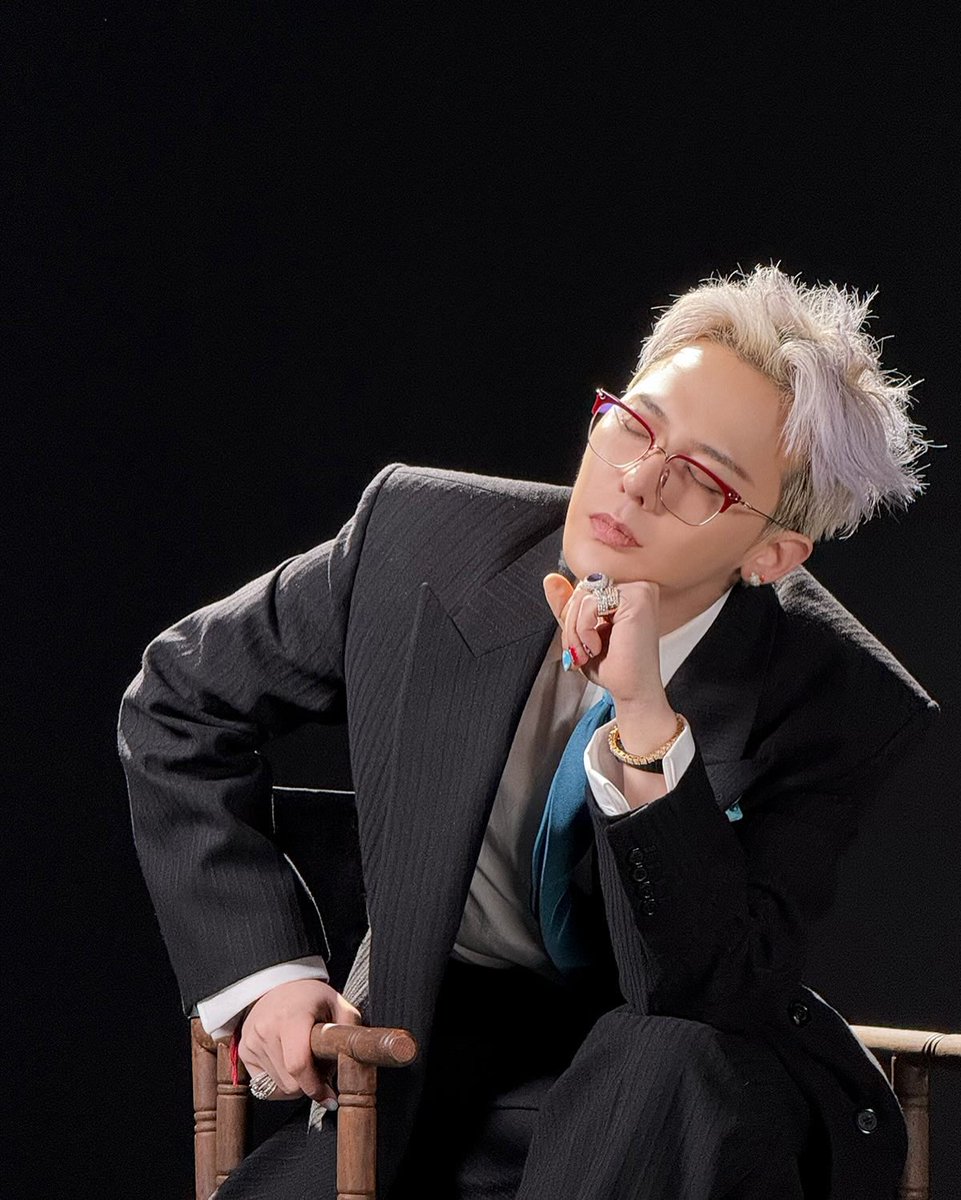 ilovebgd's tweet photo. 시력이 좋아지는 기분 3 https://t.co/Nhjc8I5Fb1