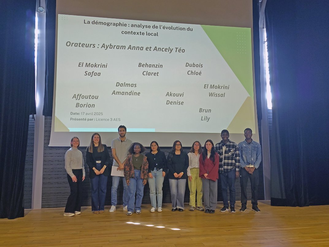 unimesfr's tweet image. 🎓Sortie terrain des L3 #AES d’@unimesfr à Saint-Gilles!
📊Objectif: présenter leur #diagnosticterritorial pour la zone #CostièresCamargue
👏Bravo aux étudiants pour leur engagement face aux élus: Bouillargues, Garons, Manduel, Rodilhan, Caissargues, Redessan, Générac, St-Gilles.
