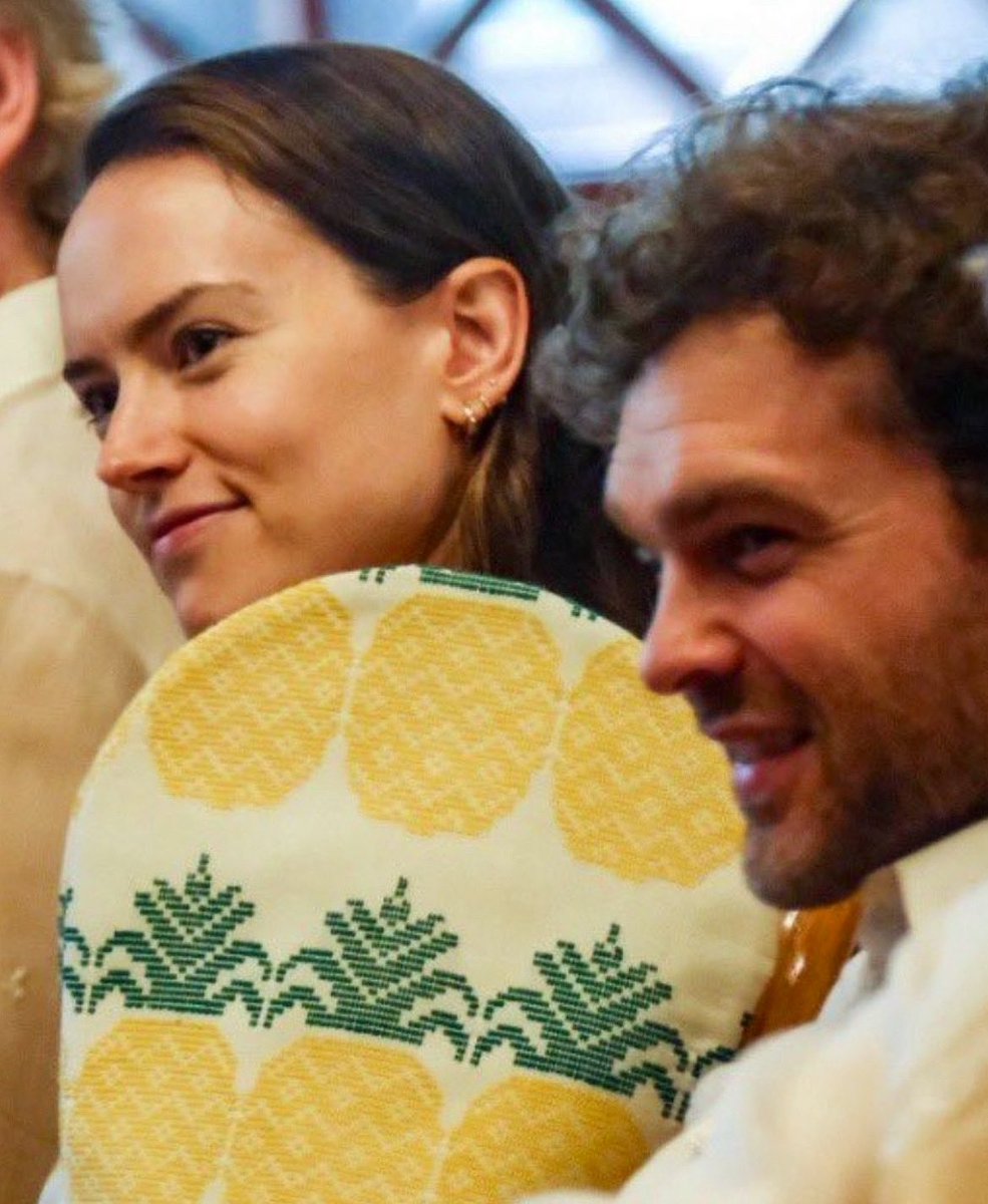 callamdenot's tweet image. Daisy Ridley and Alden Ehrenreich. In another universe, Rey and Han Solo are couple. #DAISYRIDLEY #StarWars #hansolo #rey