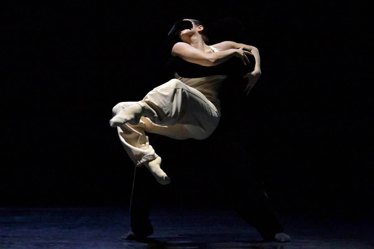 A ballet about dark matter? It's hard to think who but Crystal Pite would even consider creating such a thing, let alone carry it off with such retina-boggling brilliance. Plus, there's one more performance @sadlers tonight...
<a href="/BalletBC/">Ballet BC</a> <a href="/marthaoakespr/">Martha Oakes PR</a>