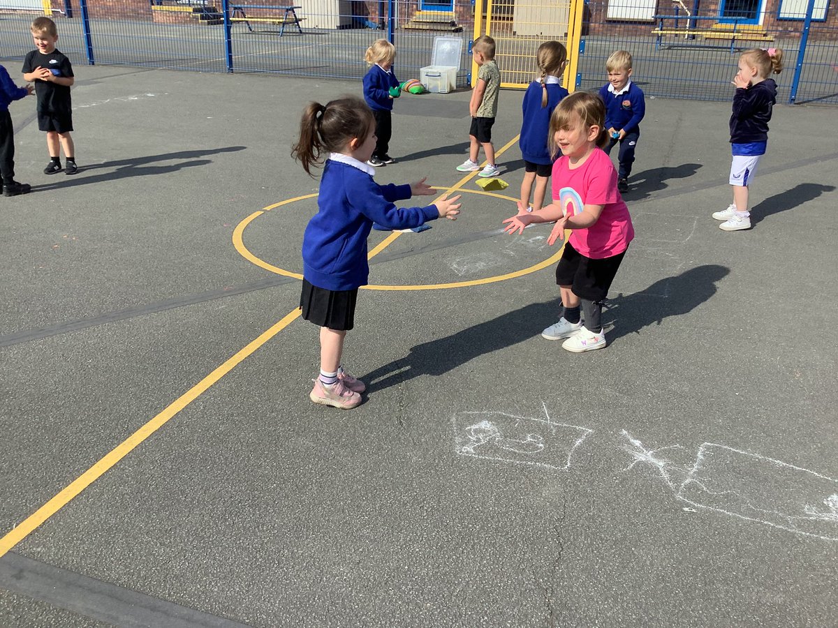 This morning our Nursery children had a gorgeous time in PE developing their gross motor skills. 😊⭐️