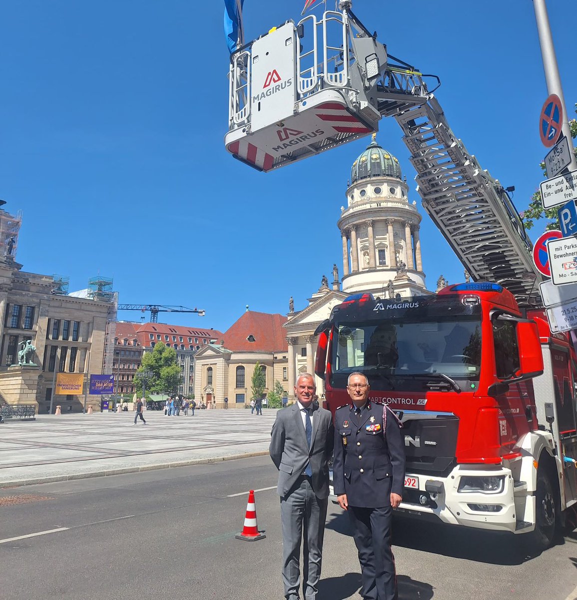BoslandJP's tweet image. Une première historique : les sapeurs-#pompiers d’Europe parlent enfin d’une seule voix.

Grâce à l’initiative de l’association franco-allemande, une fédération européenne voit le jour avec le soutien de @GregoryAllione qui porte ce sujet au cœur du @Europarl_FR.
Pour mieux…
