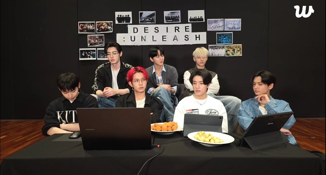 fashioni_ki's tweet photo. i love them sm, my seven babies #ot7forlife https://t.co/e5Frs3WRf2