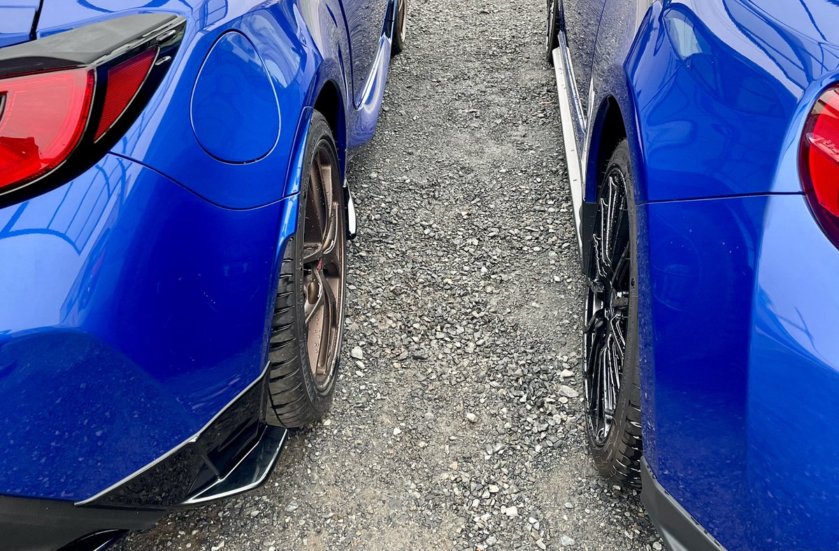 FjHbz8sbr's tweet image. いつでも初代＆2代目を比較できて最高