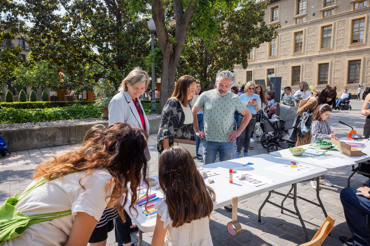 Fantástica mañana la del pasado domingo celebrando #Díadelasfamilias <a href="/GobAragon/">Gobierno de Aragón</a> junto a compañeras de <a href="/PlenaAragon/">PlenaInclusiónAragón</a>, nuestra gerente <a href="/MercedesGuinda/">Mercedes Guinda</a> y la visita de la Consejera #CarmenSusin