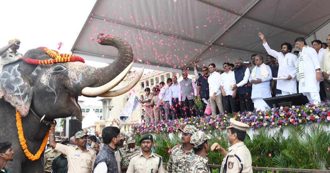 గజలక్ష్మి దీవెనలిస్తుంది   🙏🙏
రాజ్యానికి రాజువు అవుతావని 🙏
జై హో జనసేనాని🙏❤❤
<a href="/PawanKalyan/">Pawan Kalyan</a> అన్నయ్య ❤