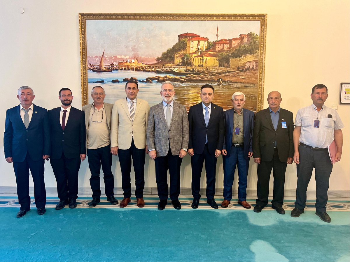 📍#TBMM

#Manisa Milletvekillerimiz Ahmet Mücahit Arınç, Murat Baybatur, İl Başkanımız Süleyman Turgut, #Salihli İlçe Başkanımız Nejatcan Uygun, #Köprübaşı İlçe Başkanımız Hasan Hüseyin Uysal, #Gölmarmara İlçe Başkanımız Yavuz Saygı ve beraberlerindeki teşkilat üyelerimizi Gazi