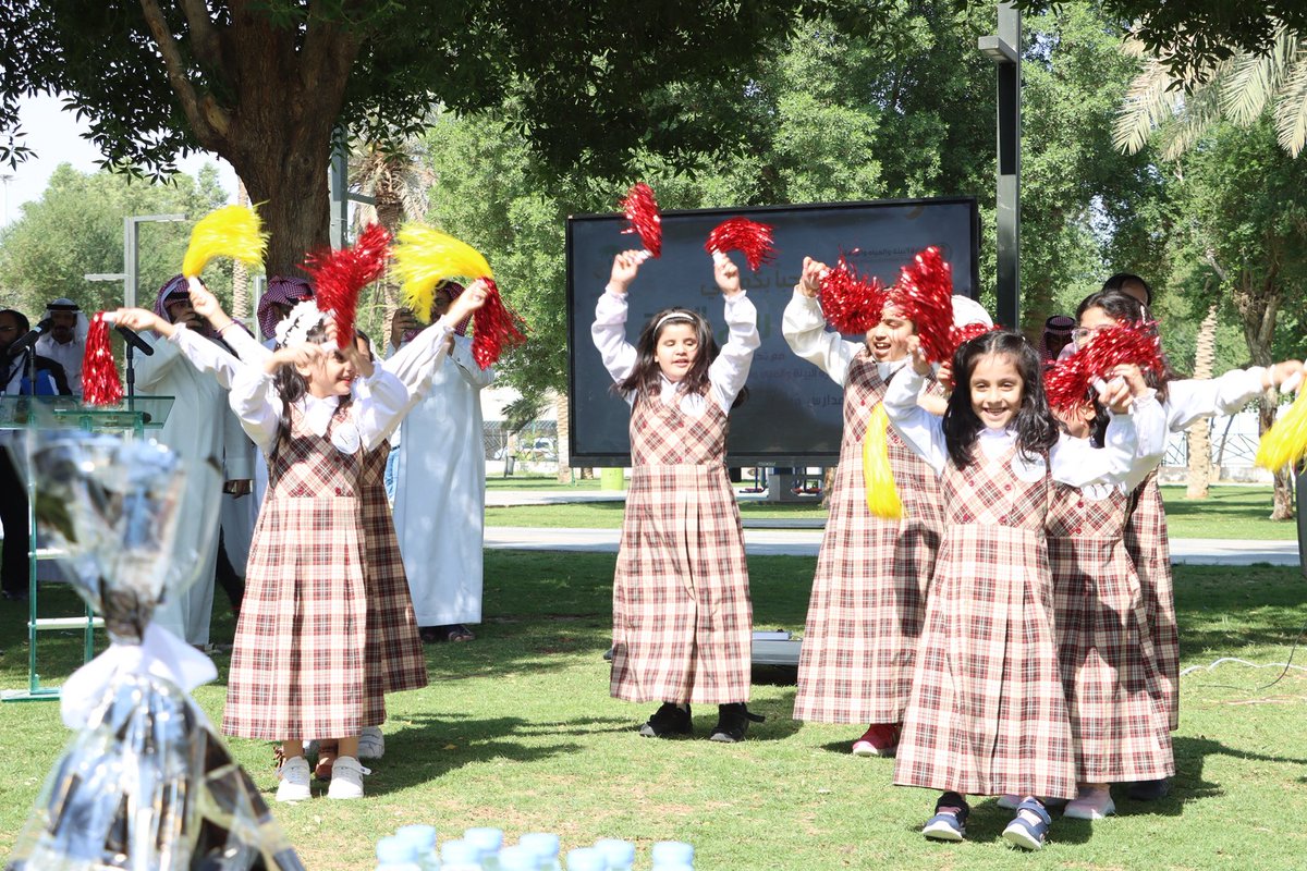 توثيق فعالية ( خرجنا خضراء )
المقامة بحديقة الملك عبدالعزيز برعاية مدارس فرسان الجامعة بـ #الخرج 

عام ٢٠٢٠ م