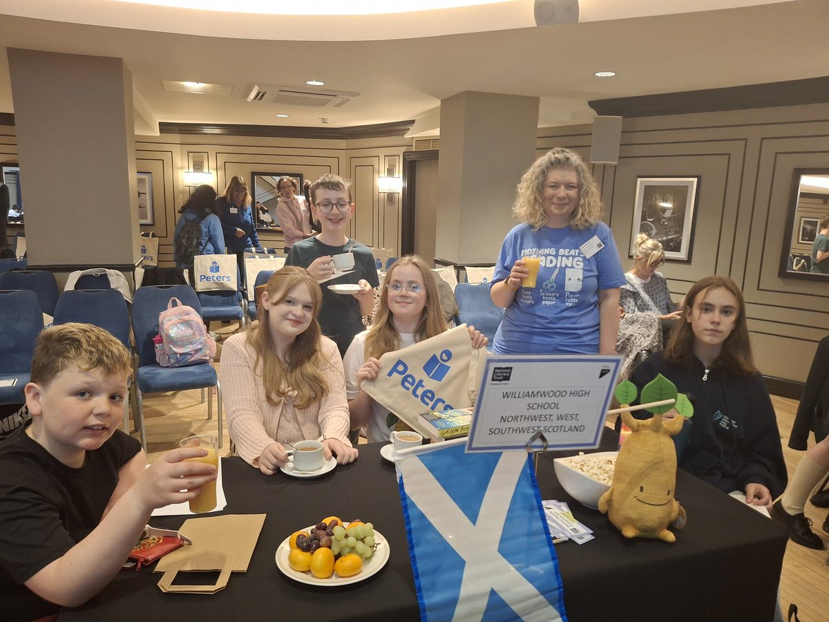 LONDON Go Team Williamwood! 📚 <a href="/Literacy_Trust/">National Literacy Trust</a> <a href="/ALCS_UK/">ALCS</a> #NRCQuiz2025