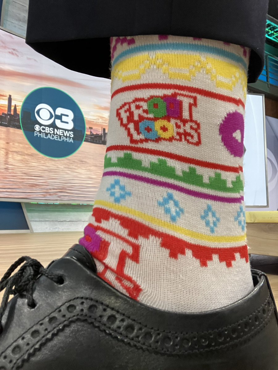 jimdonovancbs3's tweet image. Today’s #JimSocks … #FrootLoops