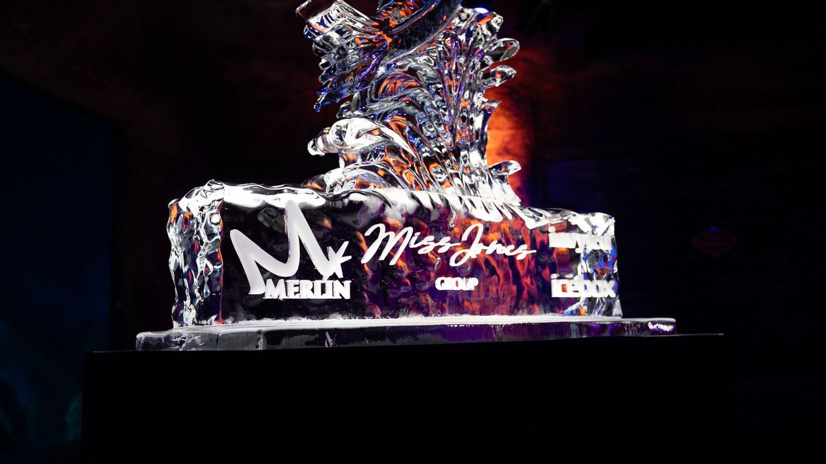 When a trout leaps, we make it legendary. 🐟❄
We had a blast assisting at the Miss Jones event last month – four logos, one epic ice sculpture, and a whole lot of fun behind the scenes! 

📸: @missjonesgroup
🧊: Leaping trout with logos snowfill 
📍: SEALIFE Aquarium