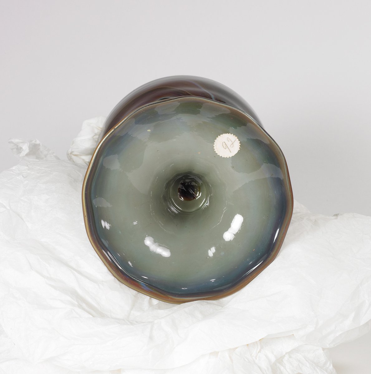 WallaceMuseum's tweet photo. Do you notice the swirling purple curves? Highly skilled Renaissance artisans created this Venetian goblet in the 'calcedonio' style to emulate precious stones like rock crystal, evoking Roman objects and foreign lands.
#VenetianGlass #WallaceCollection #DecorativeArts https://t.co/fL1jPefBJq
