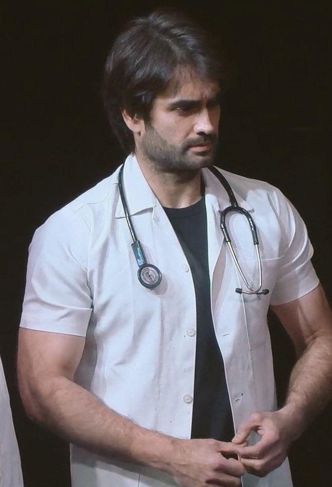 Bekarbatein's tweet photo. #VivianDsena https://t.co/CERhSNFIX0