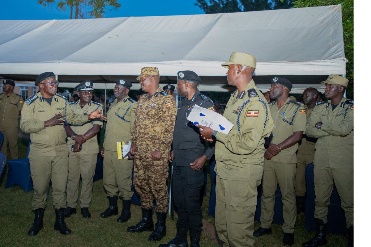 Uganda Police Force (@policeug) on Twitter photo Yesterday, Gen David Muhoozi, the State Minister for the Ministry of Internal Affairs, presided over the passout ceremony of 403 officers, from <a href="/CID1_UG/">Criminal Investigations Directorate-UPF</a>, Forensics K9 and PSU at the Police Skills Enhancement Centre in Kikandwa. The officers completed a one-month training Yesterday, Gen David Muhoozi, the State Minister for the Ministry of Internal Affairs, presided over the passout ceremony of 403 officers, from <a href="/CID1_UG/">Criminal Investigations Directorate-UPF</a>, Forensics K9 and PSU at the Police Skills Enhancement Centre in Kikandwa. The officers completed a one-month training