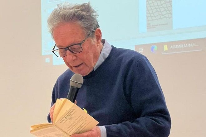 Ricordiamo con stima e affetto Domenico “Mimmo” Cecchini, urbanista di grande autorevolezza e già Direttore di Ricerca dell’Istituto. Professore, amministratore pubblico e studioso appassionato, ha contribuito con rigore e visione allo sviluppo dell’urbanistica, anche nel Sud.