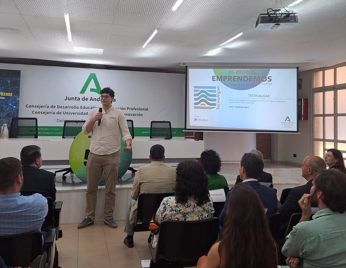 cadesevilla's tweet photo. 🚀Tan solo 3 empresas quedan por exponer... #PremiosEmprendemos2025 | #TOP50 de #Sevilla 💚 Andalucía
Las siguientes empresas en exponer son:
📌#TECNOALGAE
📌#VOLTEDGE
📌#Zicofy @aemprende @UniversidadAnd @daniescacena @ArauzRivero https://t.co/BxpqIjLvLm