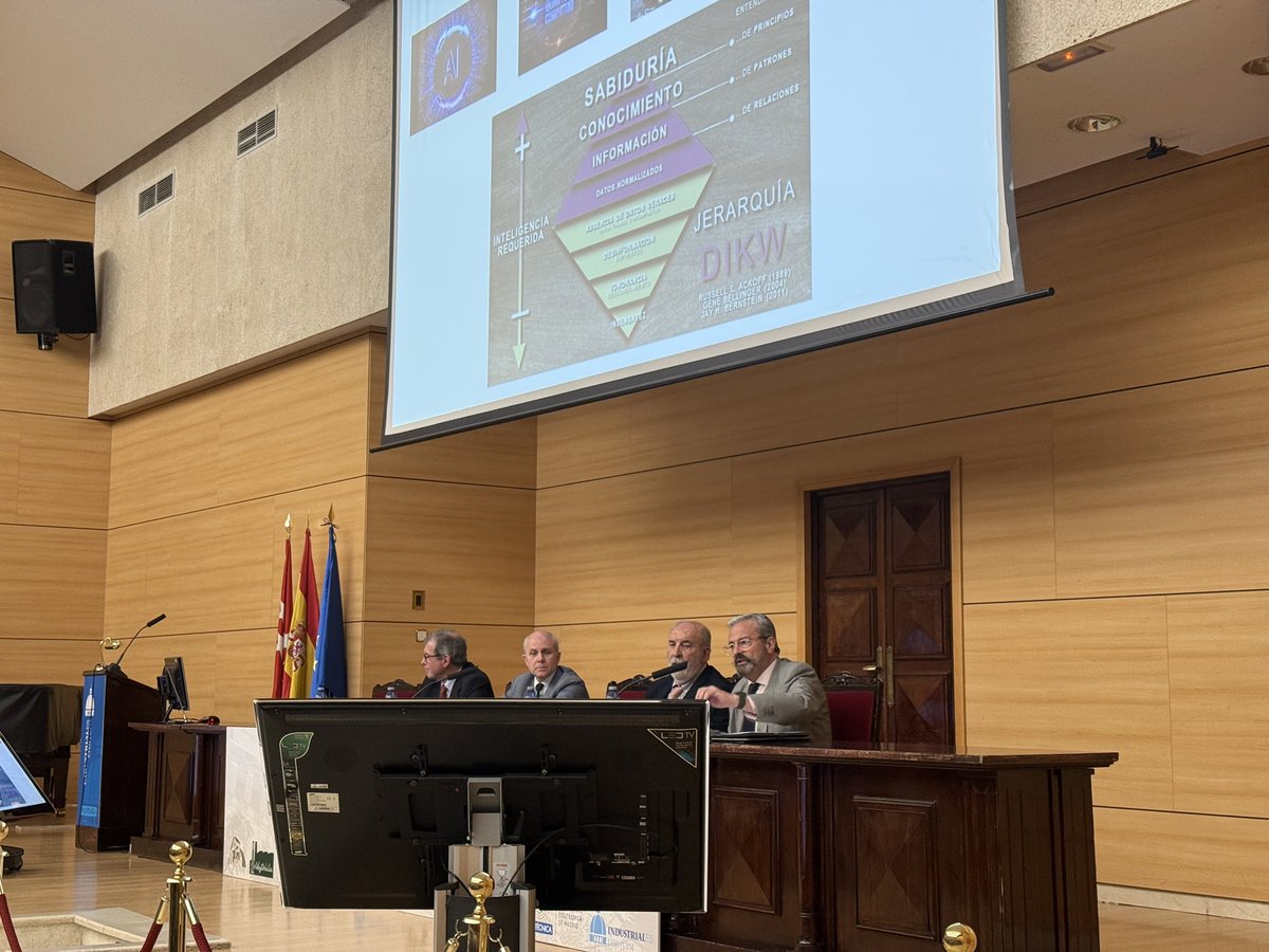 🏭 Hoy hemos estado en la jornada “La nueva Ley de Industria y sus cimientos sociales, económicos y tecnológicos” organizada por @ETSII_UPM

♻️ Desde ANFALUM apoyamos una industria innovadora, sostenible y conectada con los grandes retos del país.

#LeyDeIndustria