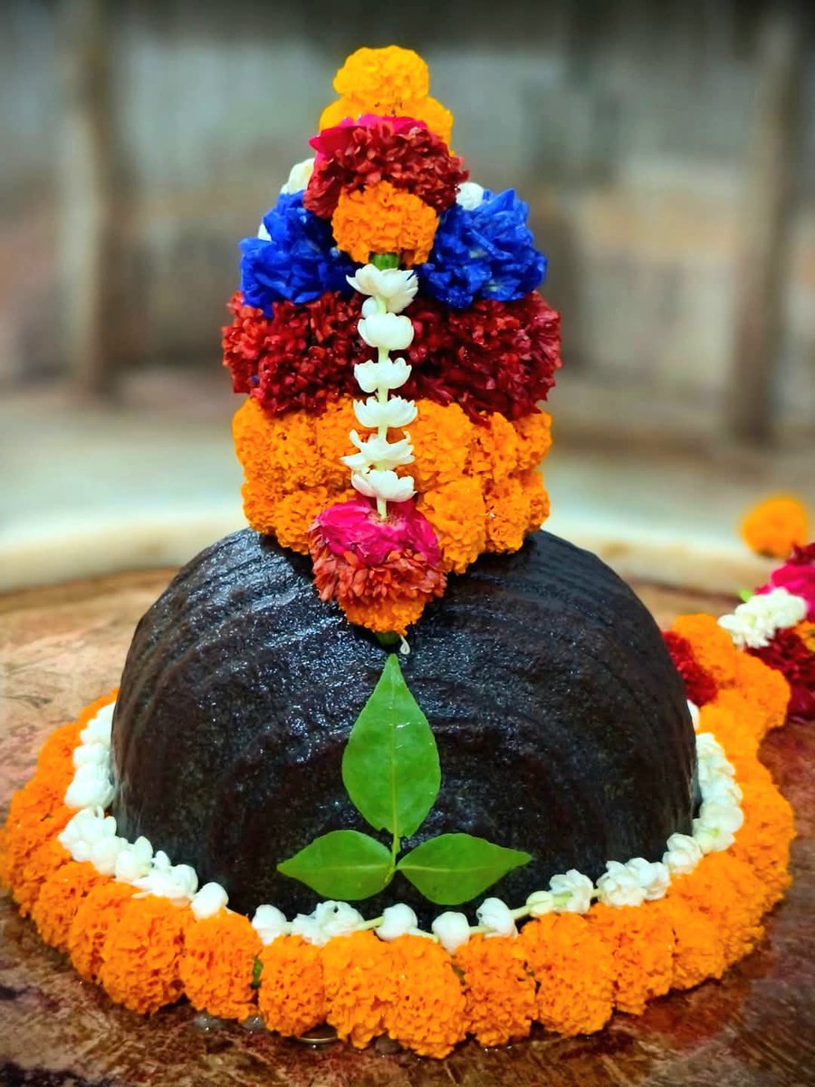 ramnaambankweb's tweet photo. ⚡📷 *आज के दर्शन दिनांक *21.05.25*
  *!🔔श्री क्षीरेश्वर नाथ महादेव जी के अद्भुत और अलौकिक दर्शन अयोध्या धाम से*           
https://t.co/aU8f4eq4z5 https://t.co/rd5c83wqH0