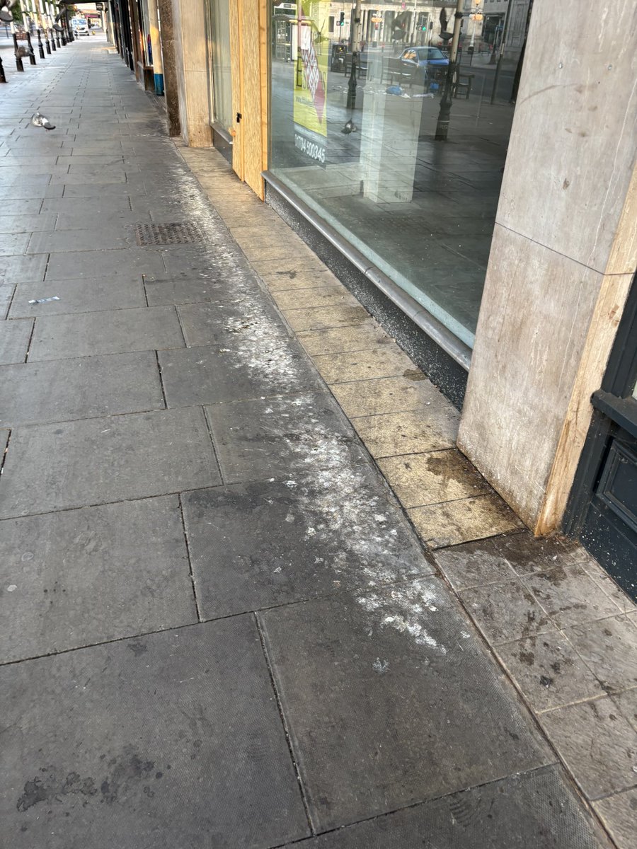 Day 2 different part of our lovely Lord Street including bags of rubbish spread all over stained pavement and Bird foul! Lets up our game <a href="/seftoncouncil/">Sefton Council</a> <a href="/patrick_hurley/">Patrick Hurley</a> #oneport