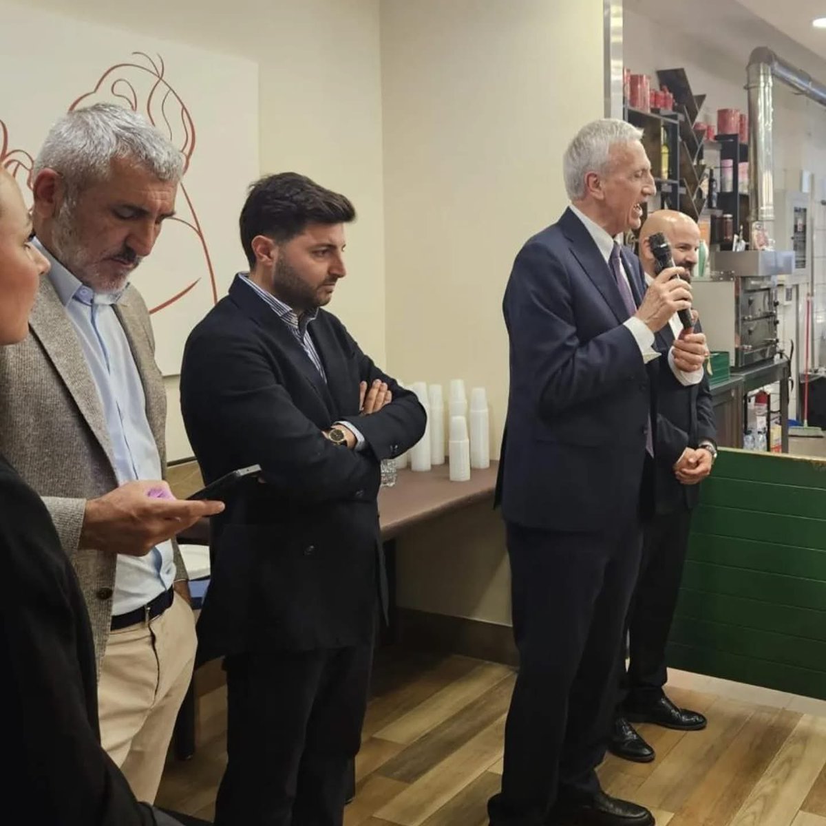 LCiocchetti's tweet photo. A Fonte Nuova per sostenere la lista di Fratelli d’Italia, con il candidato sindaco Falcioni e i candidati al consiglio comunale Tangredi ed Esposito.
#FonteNuova #FratelliDItalia #ElezioniAmministrative2025 #Ciocchetti #FalcioniSindaco #Tangredi #Esposito #CentrodestraUnito https://t.co/uuohOMJjI6