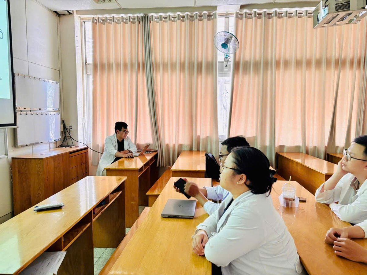 Tuan Thanh Nguyen (@tuannguyenuro) on Twitter photo Teaching general surgery residents in their Urology rotation today 🩺🧑⚕️
We had great discussions on kidney cancer surgery 💬🩻
Love the energy and curiosity! 🙌
#Urology #KidneyCancer #MedEd #ResidentLife 👨⚕️👩⚕️✨ Teaching general surgery residents in their Urology rotation today 🩺🧑⚕️
We had great discussions on kidney cancer surgery 💬🩻
Love the energy and curiosity! 🙌
#Urology #KidneyCancer #MedEd #ResidentLife 👨⚕️👩⚕️✨