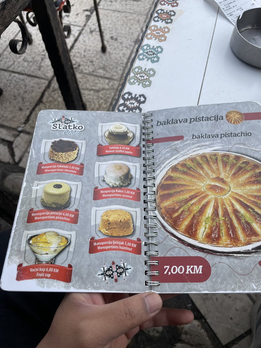 AusMeshi's tweet photo. 7 Hari 7 Malam di Bosnia &amp; Herzegovina (Part 2)

Hari ke-2 - breakfast
Jarang sekali lah nak makan manis untuk sarapan. Tapi kat sini, benda ni biasa &amp; sedap 🥹 https://t.co/hvcsBS9WdQ