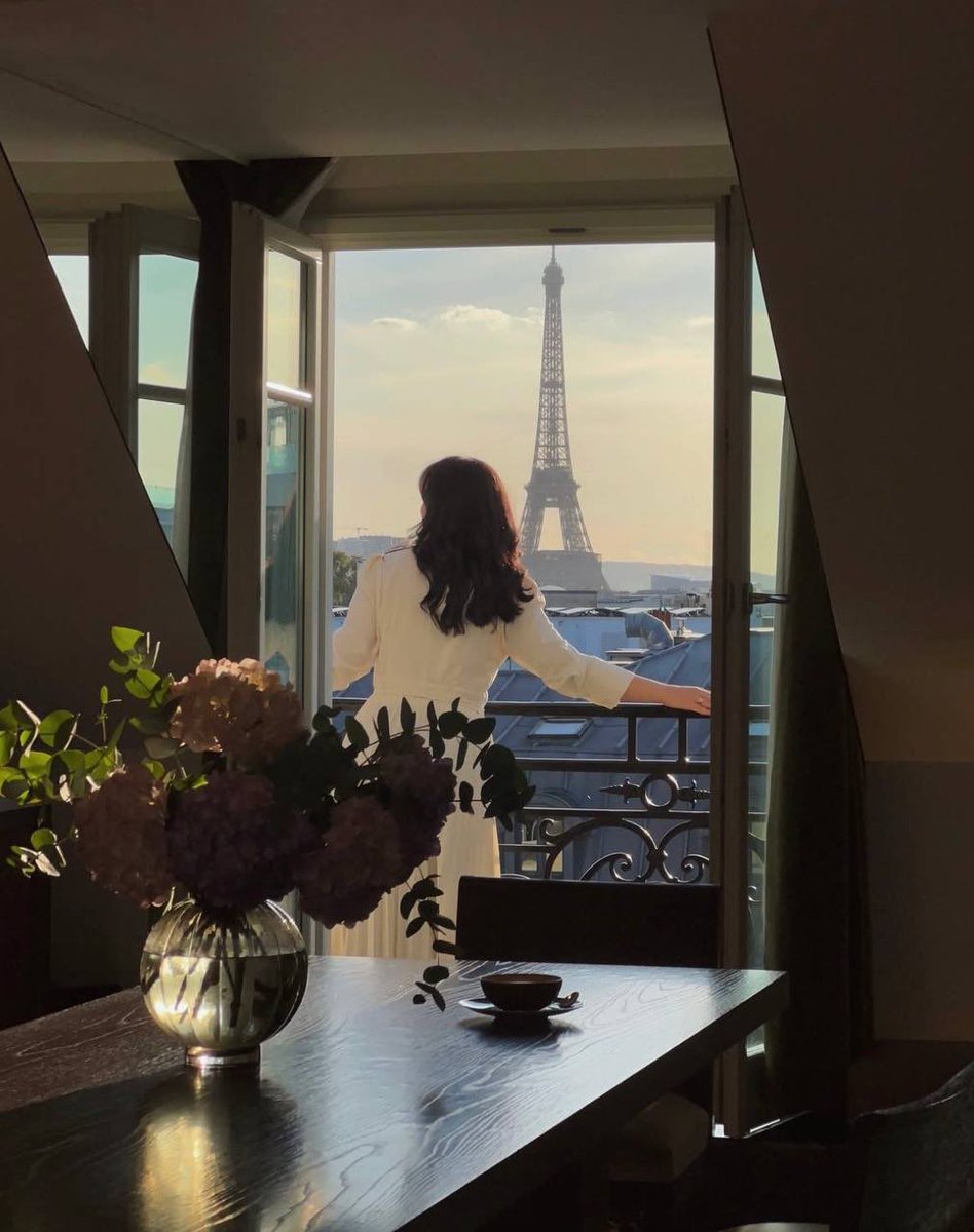 bssh71's tweet image. اللي ما يدور لك وقت لا تَدور له مكان .

#رعش_قلبي