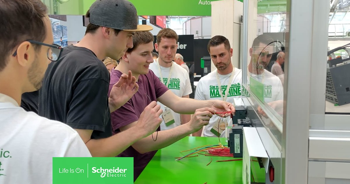 SchneiderAUT's tweet photo. Bis zu 96 % Zeitersparnis beim Verdrahten. Davon träumen viele. Jetzt bei der Verdrahtungschallenge mitmachen und TeSys Snap-In live erleben: auf der #smartautomationaustria, Stand 225.
Mehr zu TeSys Snap-In erfahren Sie hier 👉 https://t.co/CP5TdLXY8N #smartlinz25 #SmartMachine https://t.co/5eFRrrOqMD