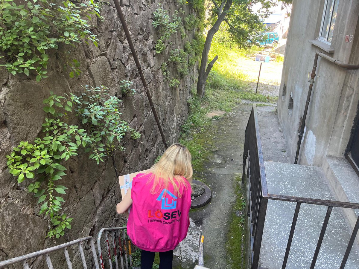 LÖSEV ile yalnız değilsiniz 🩷 
#HerKurbanLösemiliÇocuklaraCan <a href="/losev1998/">LÖSEV</a>