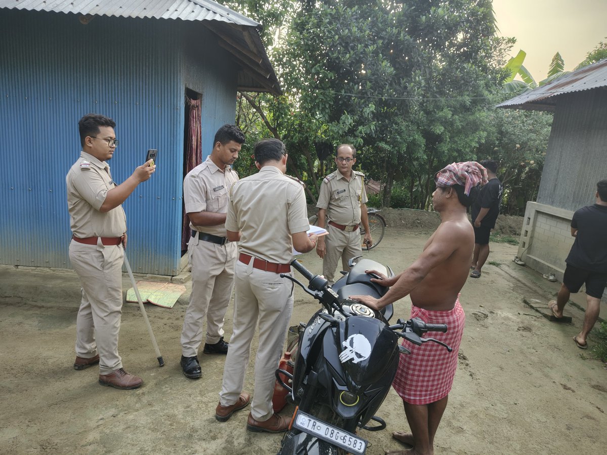 southtripuraDM's tweet image. Excise Enforcement Team conducted raids in Sonaichari under Belonia Sub-Division on 16.05.2025 between 4–5 PM to curb illegal activities. South Tripura remains committed to upholding the law. #ExciseRaid #SouthTripura #LawEnforcement