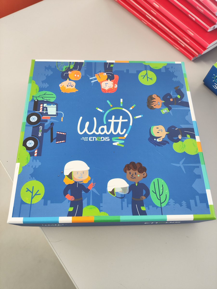 LouiseMichelVDR's tweet image. Intervention d&apos;@enedis_normand dans le domaine de l&apos;électricité et des énergies renouvelables pour notre école #EdDD avec le test d&apos;un jeu nouvellement créé. Merci aux jeunes d&apos;@UnisCiteRouen pour leur accompagnement. @Apprenante27 @valdereuil_info @enedis